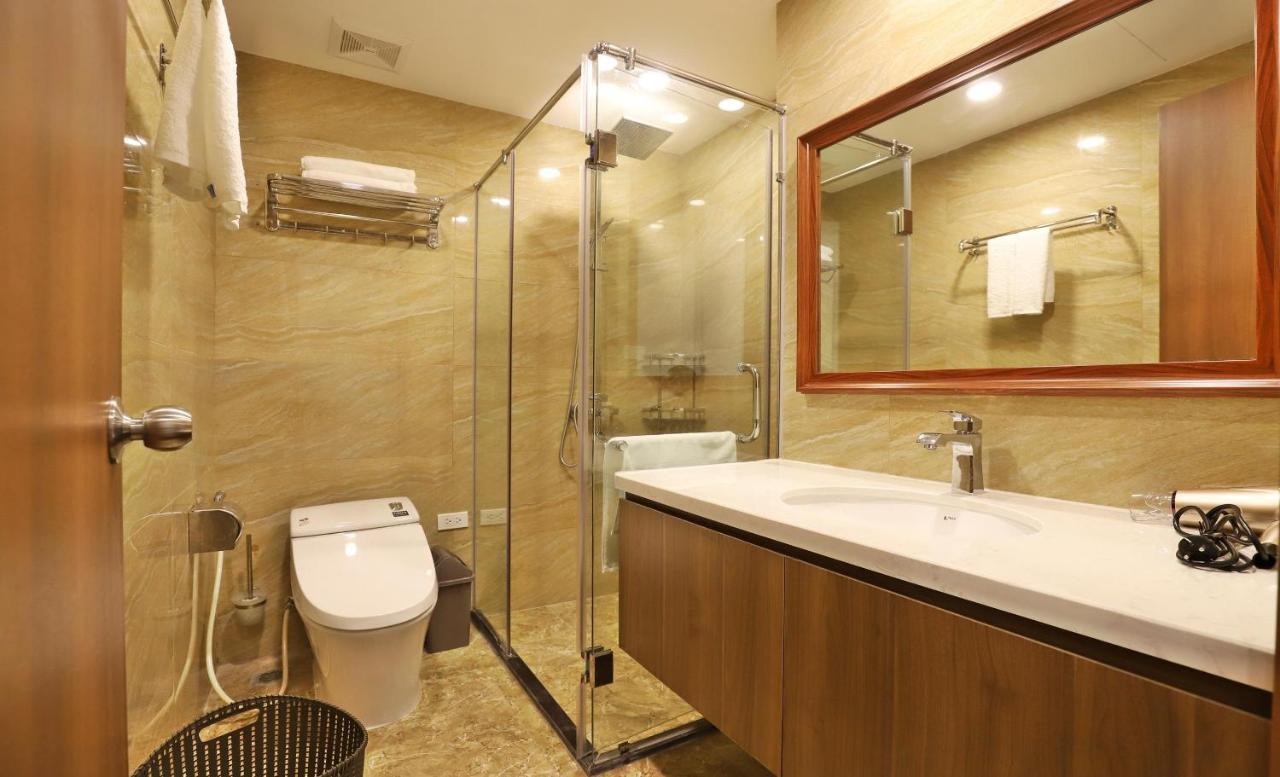 Luxe Paradise Tay Ho 4* Ханой
